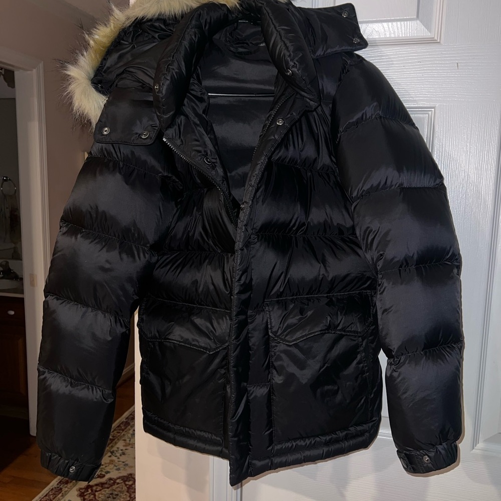 Uniqlo Black Puffer Jacket with Faux Fur Hood-Men’s Small